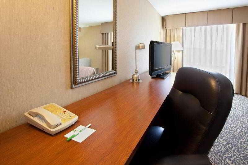 ארלינגטון Holiday Inn National Airport/Crystal City By Ihg מראה חיצוני תמונה